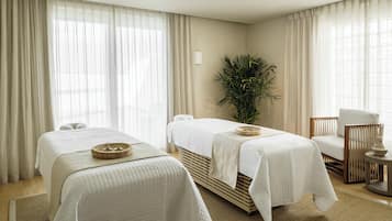 Couples treatment room(s), sauna, hot tub, steam room, body treatments