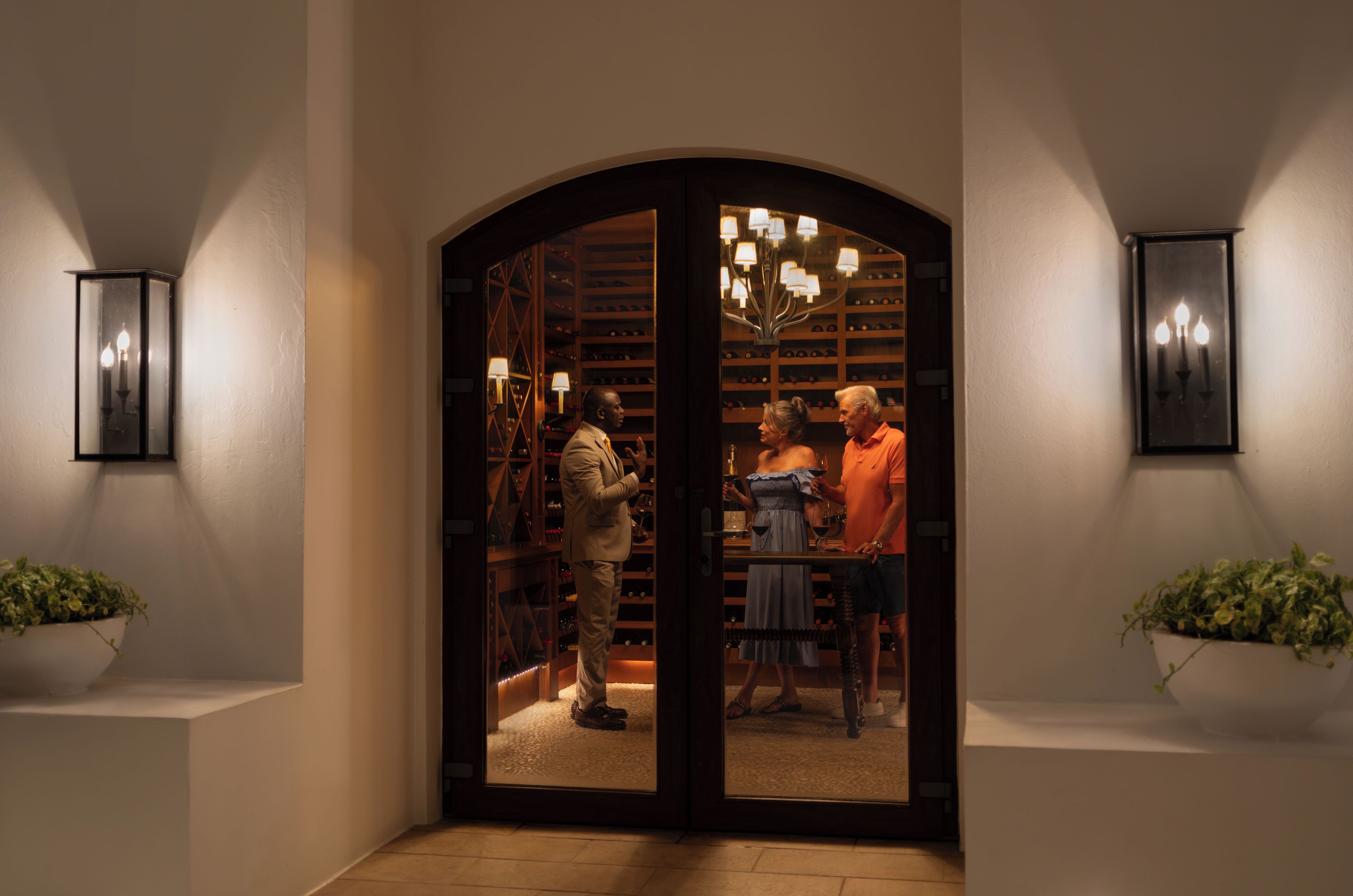 2 bars/lounges, 2 poolside bars, 2 beach bars