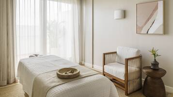 Couples treatment rooms, sauna, hot tub, steam room, body treatments