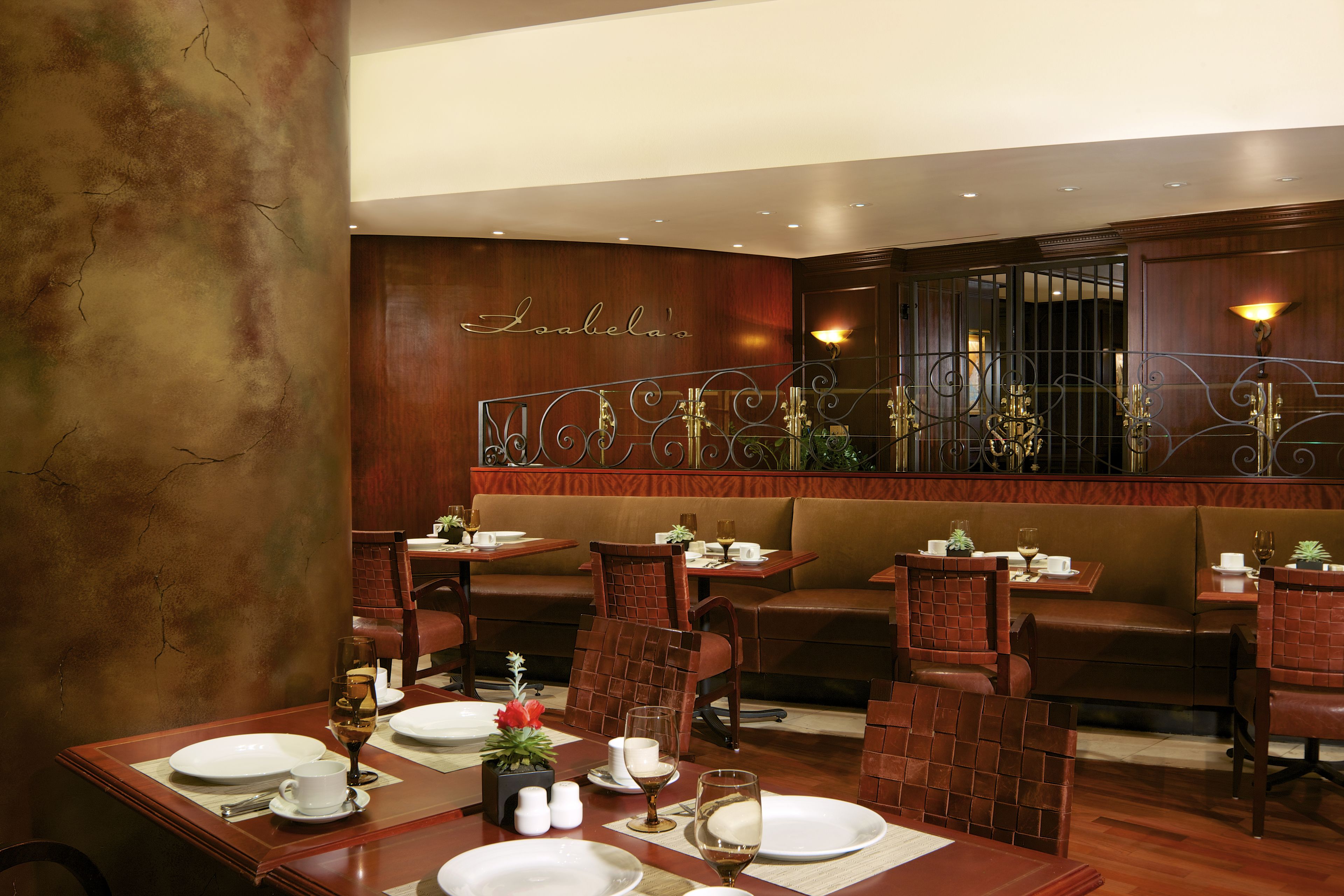 breakfast, lunch and dinner served