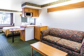 Desk, blackout curtains, free WiFi, bed sheets