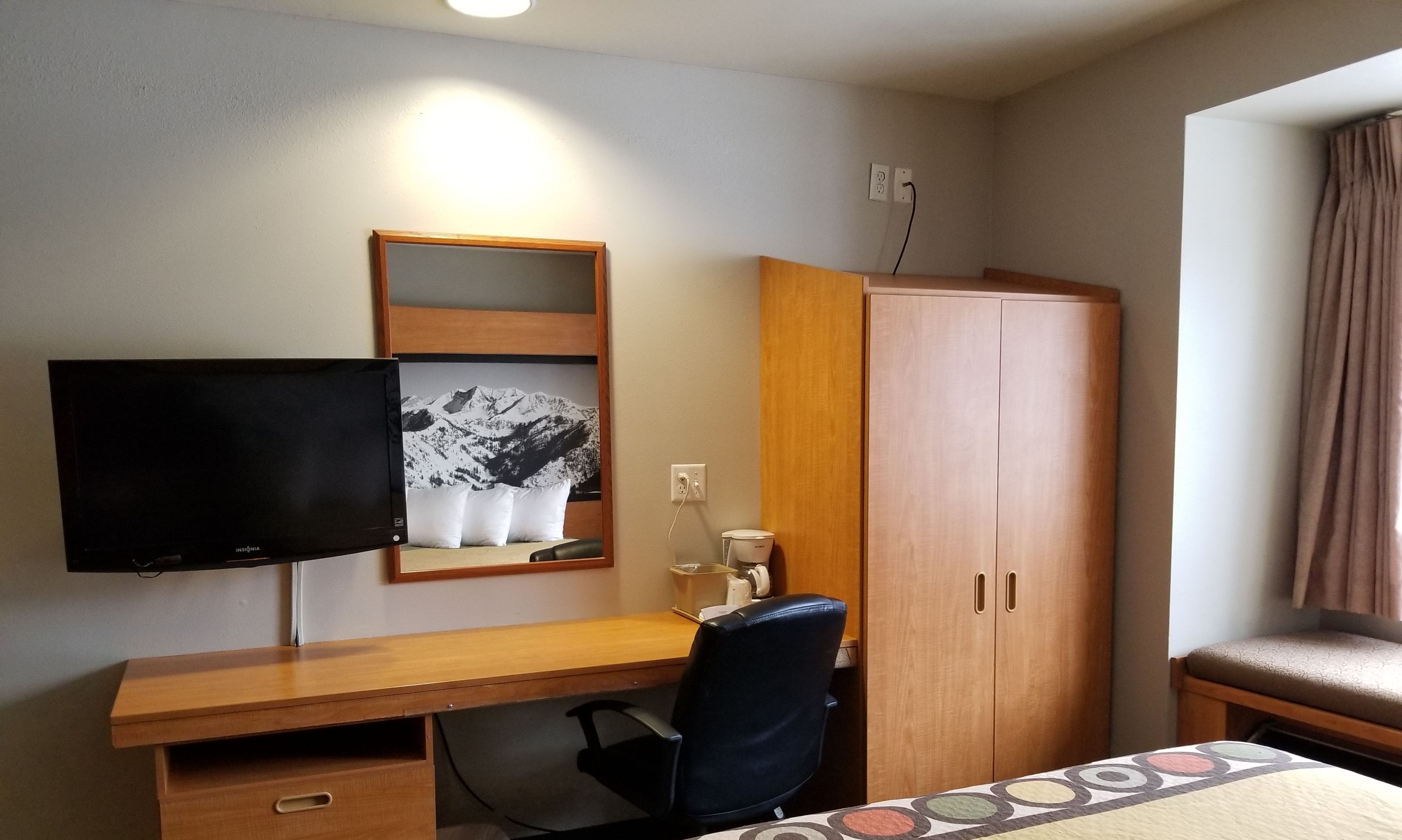 Photo - Royal Inn Midvale