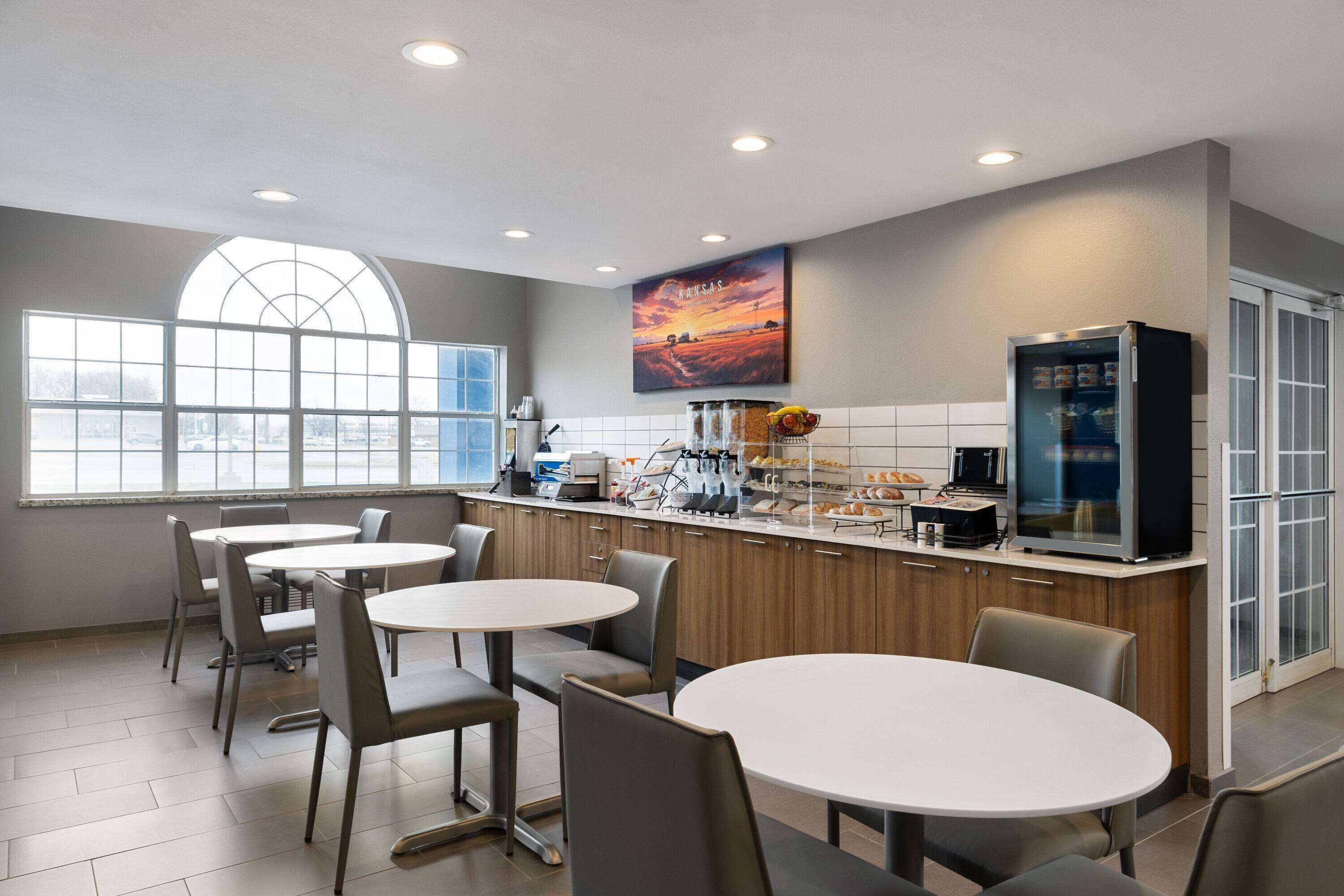 free daily continental breakfast