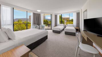 Chambre Familiale | Coffres-forts dans les chambres, rideaux occultants