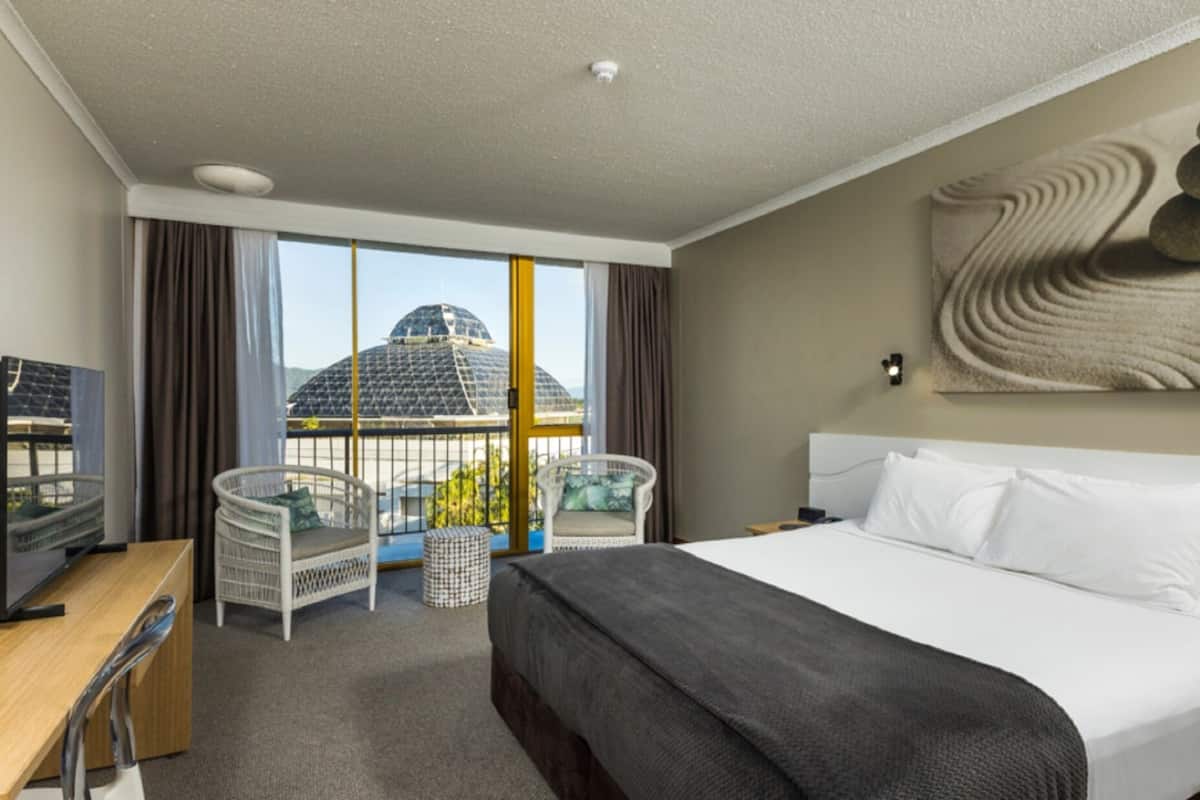 In-room safe, blackout drapes, iron/ironing board, WiFi (free)