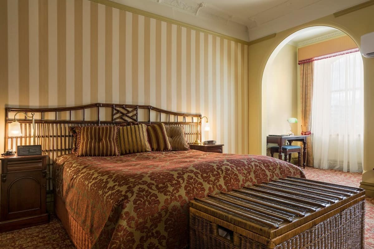 Victorian Suite - Free High Speed WiFi | 1 bedroom, premium bedding, minibar, in-room safe