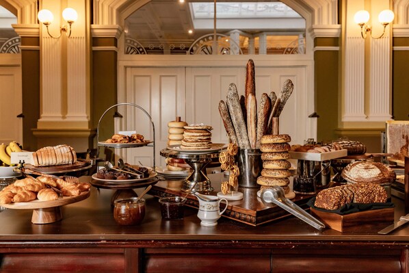 Tägliches Frühstücksbuffet (34 AUD pro Person)