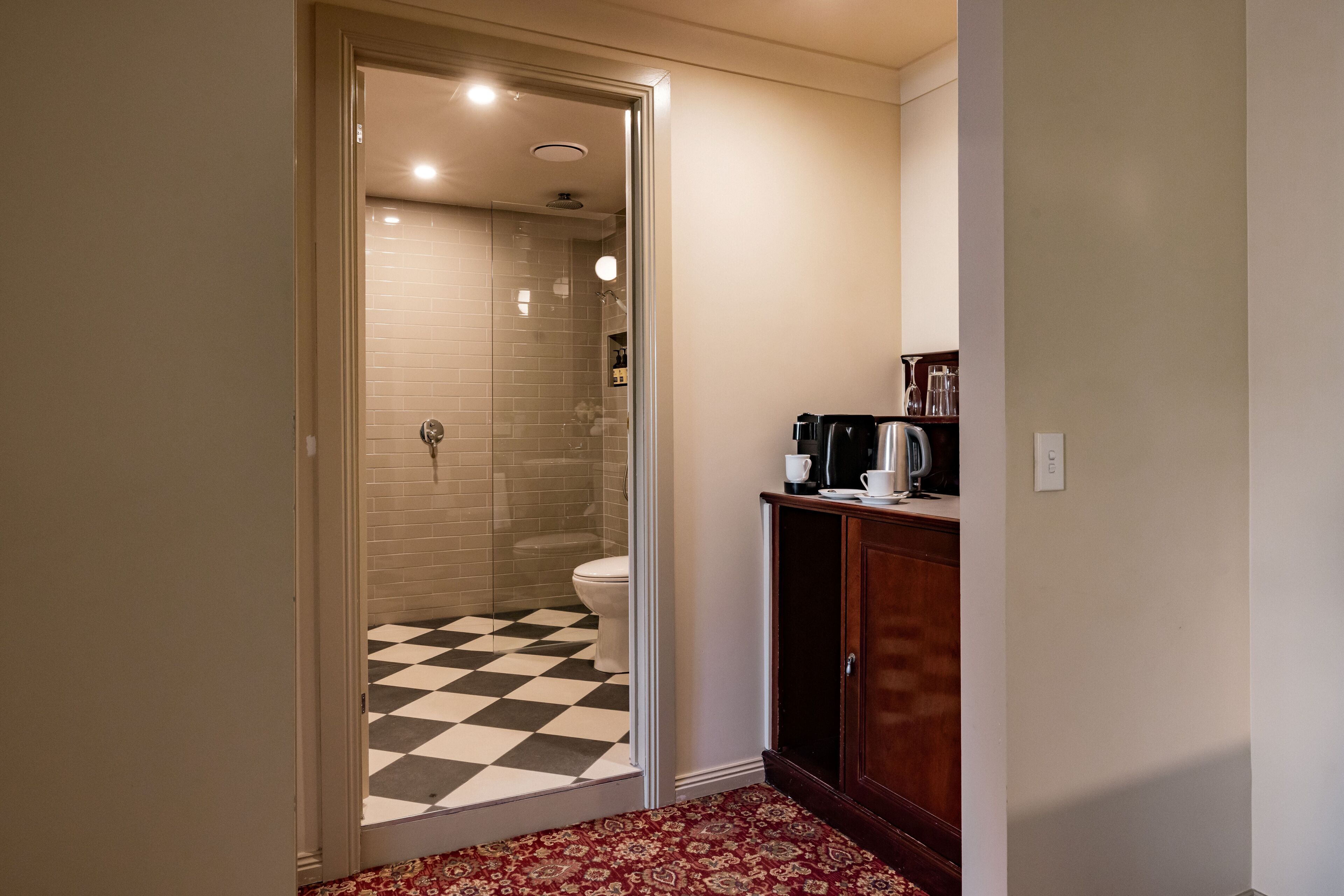 30-inch flat-screen tv with digital channels, tv