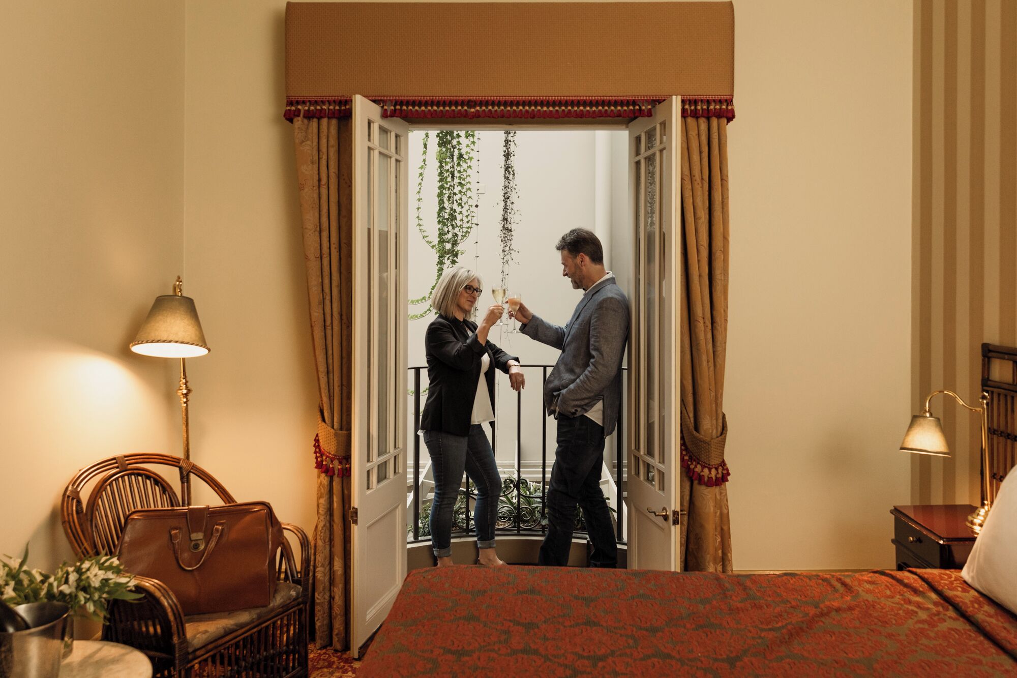 Ropa de cama de alta calidad y minibar 