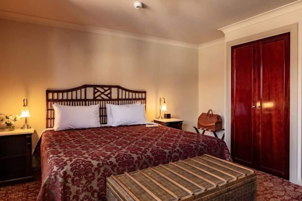 Premium bedding, minibar, in-room safe, individually decorated