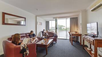 40-inch LCD TV with digital channels, TV