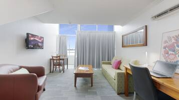 40-inch LCD TV with digital channels, TV