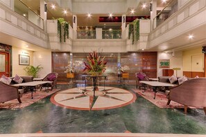 Lobby - Quality Hotel D V Manor (Vijayawada)