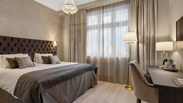 Pillowtop beds, blackout drapes, cribs/infant beds, WiFi