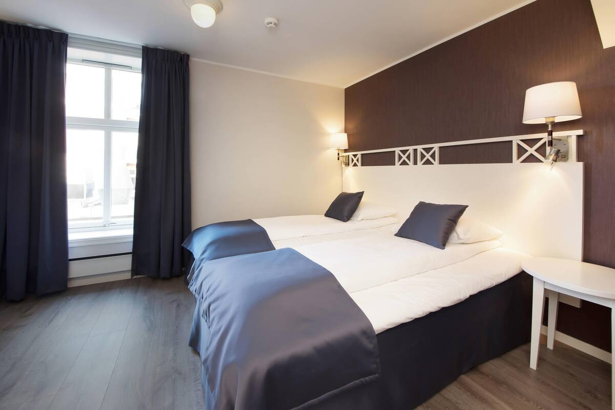 Suite, 1 Double Bed, Non Smoking | Pillow-top beds, blackout curtains, cots/infant beds, WiFi