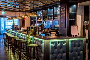 Bar (in der Unterkunft)