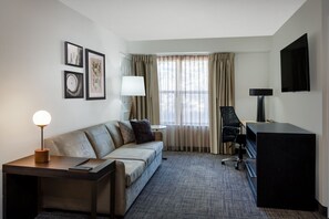 50-inch flat-screen TV with cable channels, TV - Residence Inn by Marriott Boulder Broomfield (Louisville)