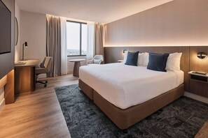 Down comforters, minibar, in-room safe, desk