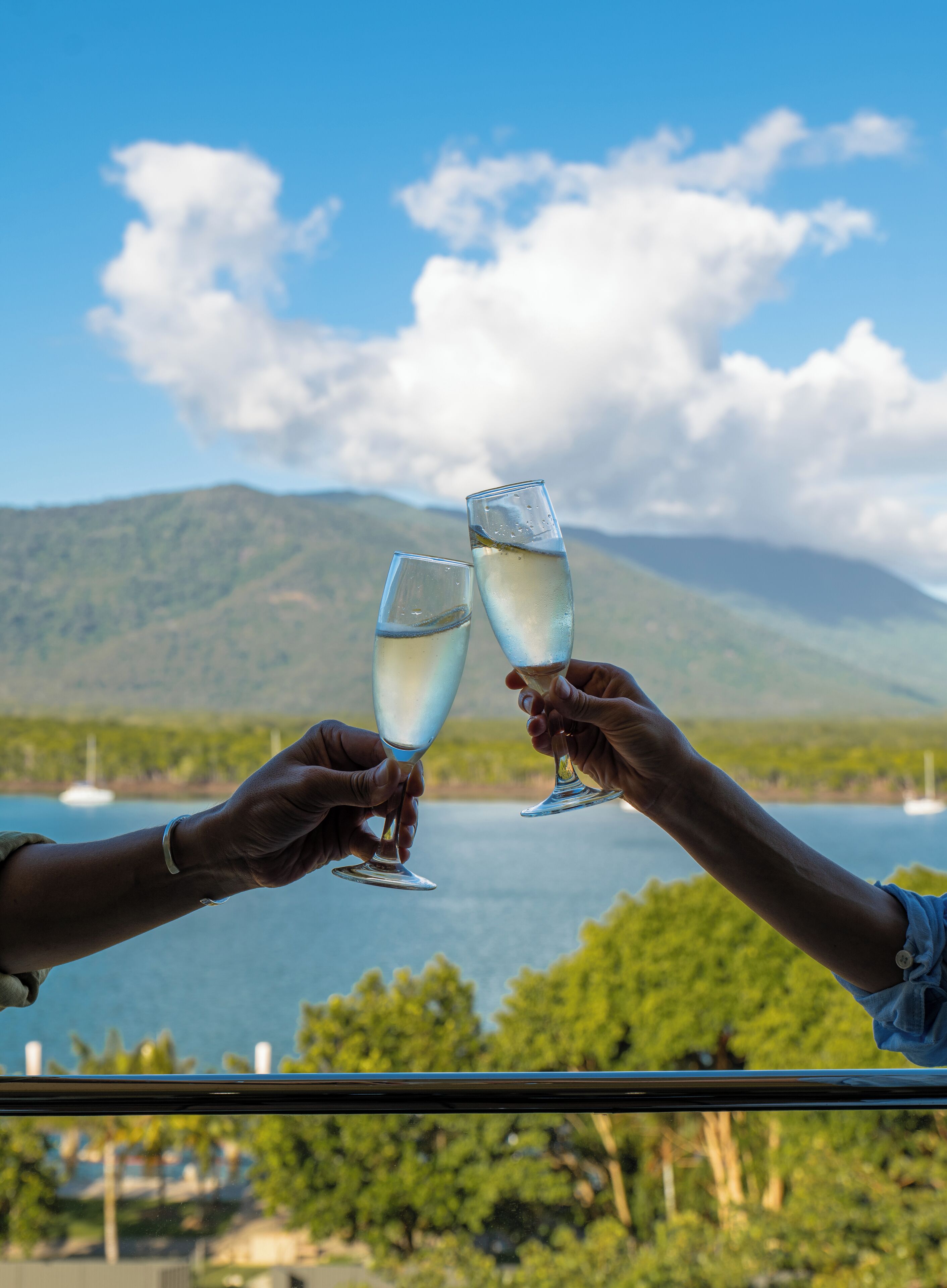 Minibar, in-room safe, desk, iron/ironing board