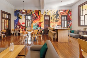 4 restaurants, breakfast, lunch, dinner served; Fusion cuisine