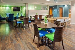 Desayuno buffet incluido todos los días