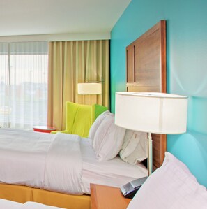 Premium bedding, desk, blackout drapes, iron/ironing board - Holiday Inn Express Indianapolis-Fishers by IHG (Fishers)