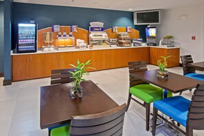 Desayuno buffet incluido todos los días