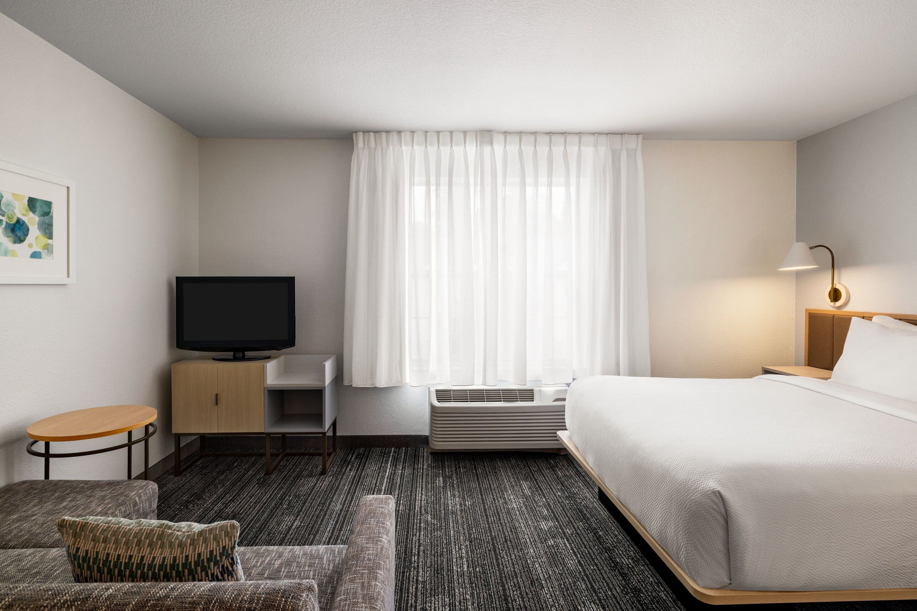 studio, 1 queen bed with sofa bed | premium bedding, individually decorated, individually furnished, desk