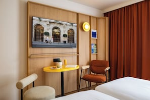 Studio | Área de sala de estar | Televisión de pantalla plana