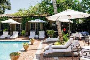 Outdoor pool, free pool cabanas, pool umbrellas