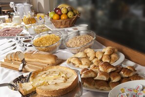 Tägliches inbegriffenes Frühstücksbuffet