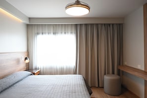 Caja de seguridad en la habitación, insonorización y wifi gratis 