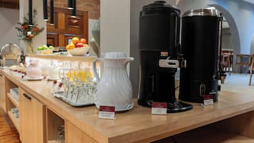 Tägliches inbegriffenes Frühstücksbuffet