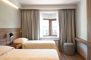Caja de seguridad en la habitación y sistema de insonorización 