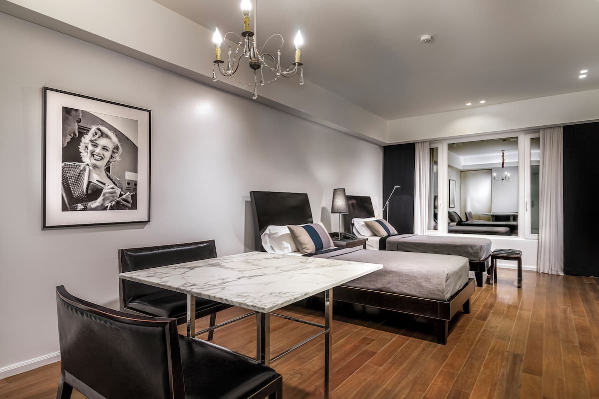 Superior Room, 2 Single Beds | Minibar, in-room safe, blackout curtains, soundproofing