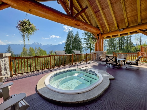 Coast Hillcrest Hotel