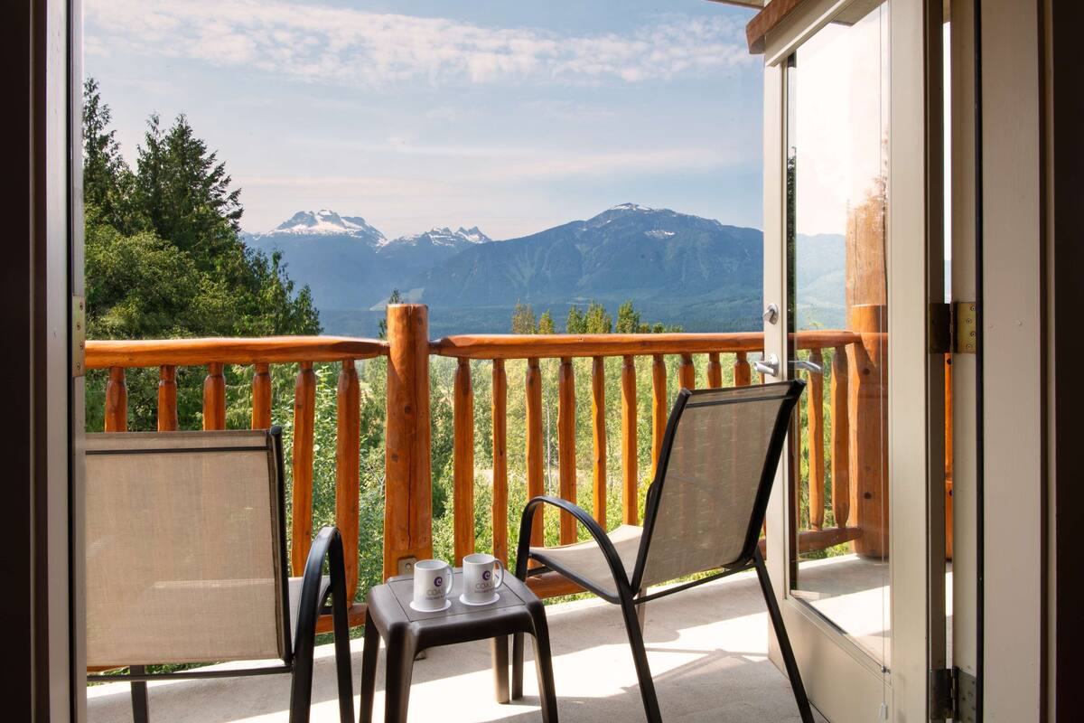 1 bedroom, in-room safe, desk, iron/ironing board