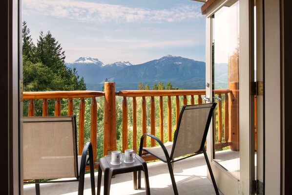 In-room safe, desk, iron/ironing board, free WiFi