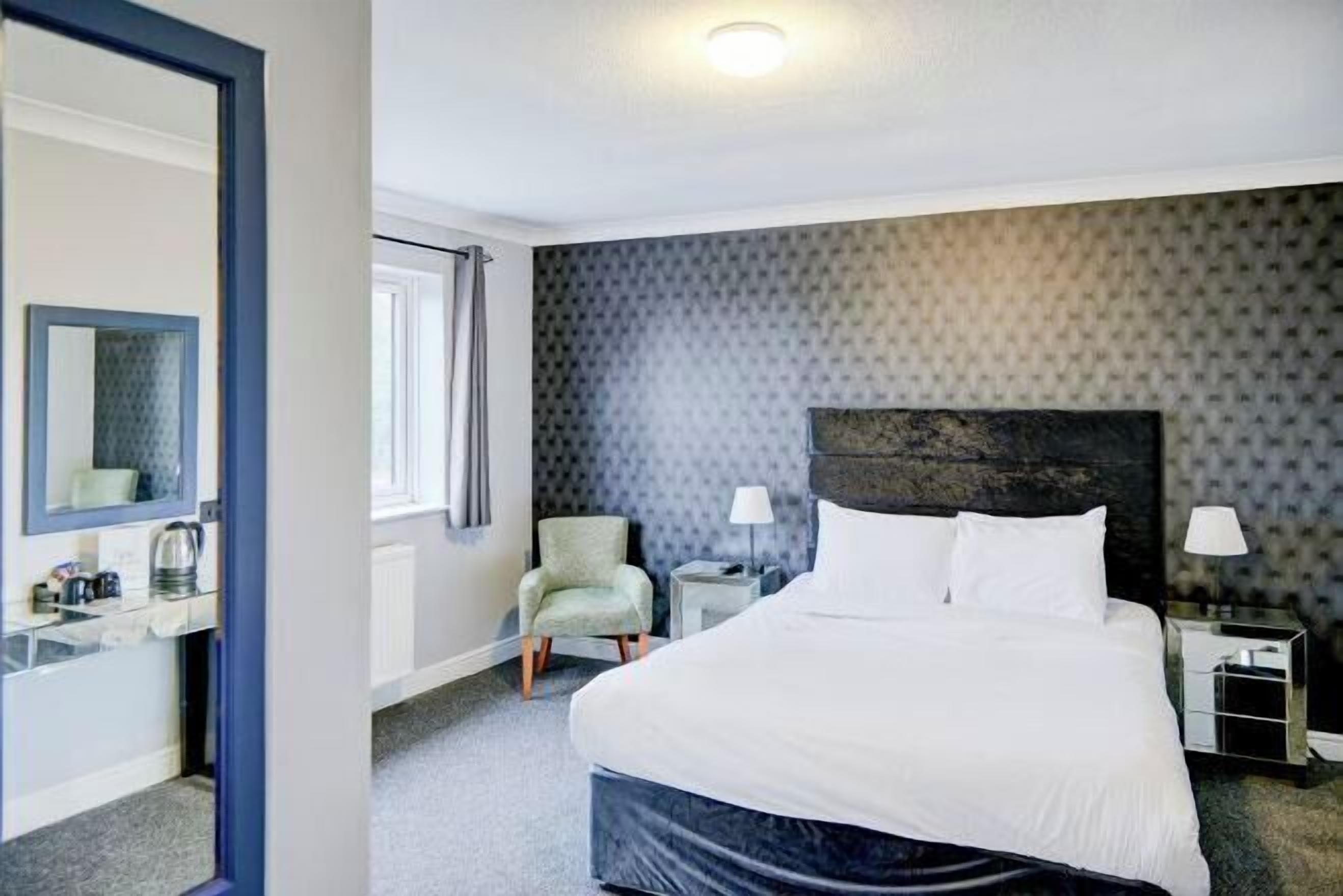 Tallelokero huoneessa, työpöytä