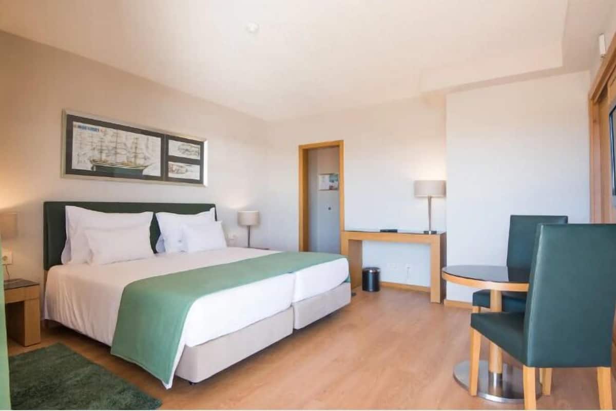 1 bedroom, minibar, in-room safe, desk