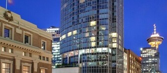 Auberge Vancouver Hotel