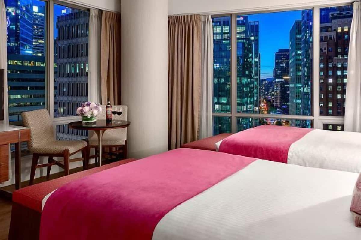 Premium bedding, pillowtop beds, in-room safe, desk