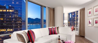 Auberge Vancouver Hotel