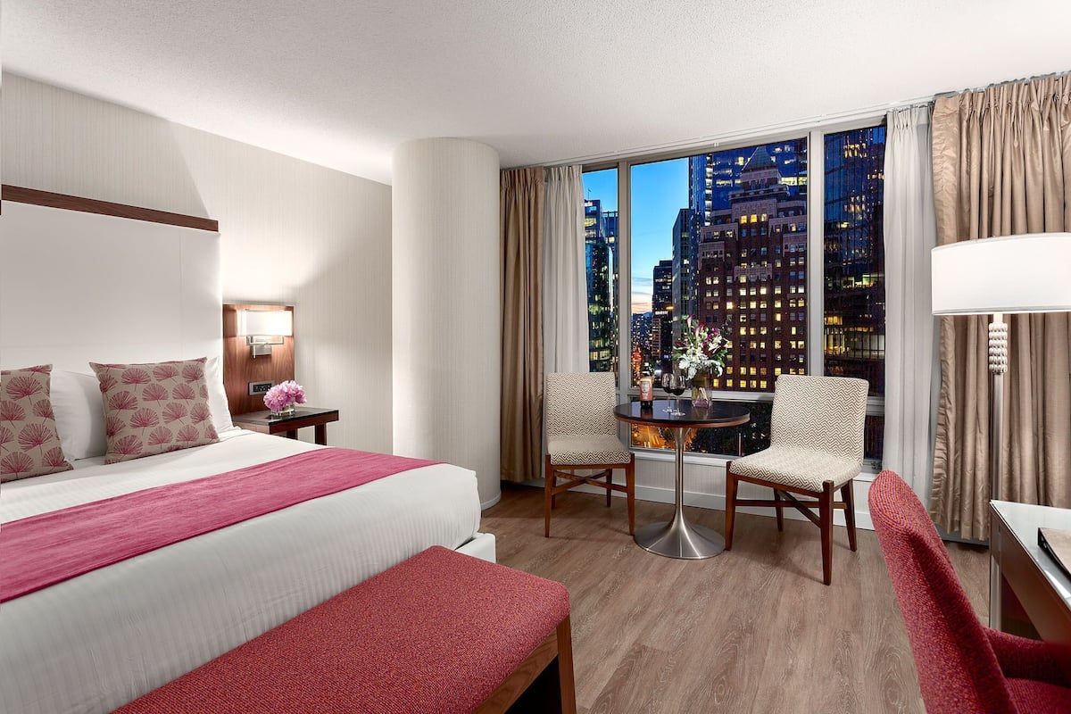 Premium bedding, pillowtop beds, in-room safe, desk