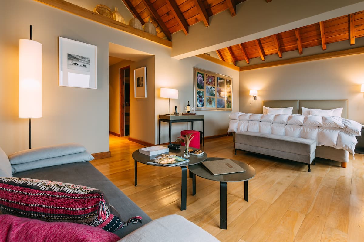 Studio Suite | Premium bedding, down duvets, free minibar items, in-room safe
