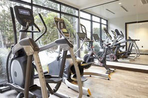 Fitness facility - The Burgess Hotel, Atlanta, a Tribute Portfolio Hotel (Atlanta)