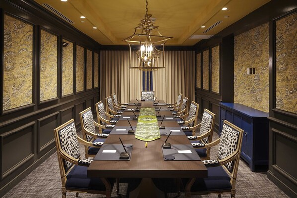 Meeting facility