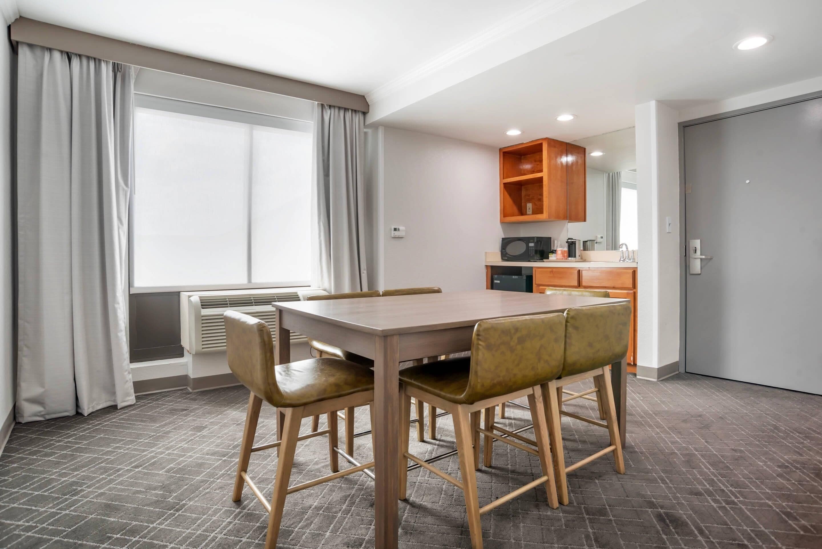 Deluxe Suite, 1 King Bed with Sofa bed, Non Smoking | Premium bedding, down comforters, pillowtop beds, in-room safe