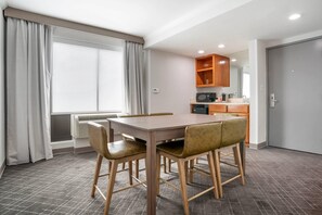Deluxe Suite, 1 King Bed with Sofa bed, Non Smoking | Premium bedding, down comforters, pillowtop beds, in-room safe