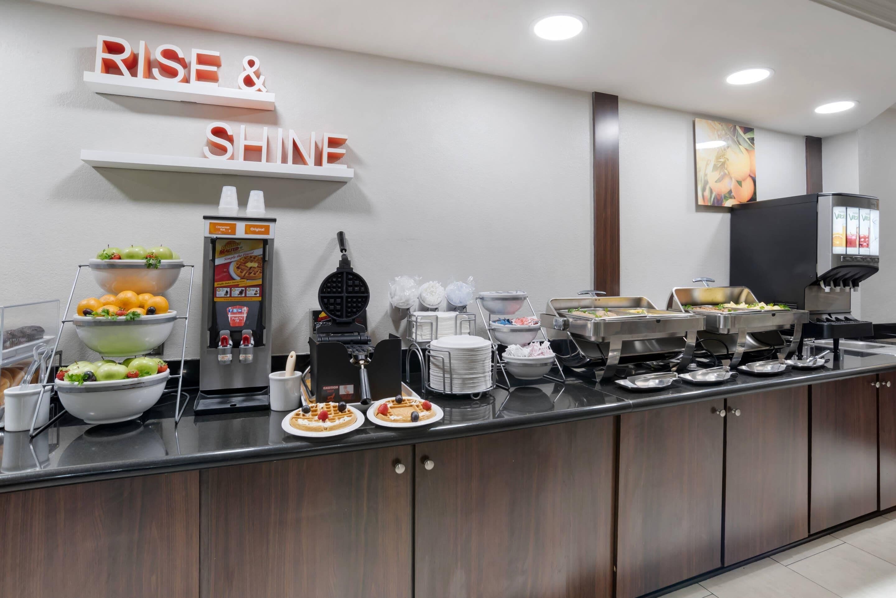 Free daily continental breakfast
